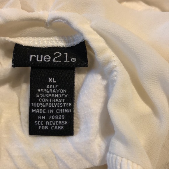 MOVING SALE NO HAGGLING WOMEN RUE 21 XL CREAM SHEER TOP FLARE BLOUSE. - Picture 7 of 7